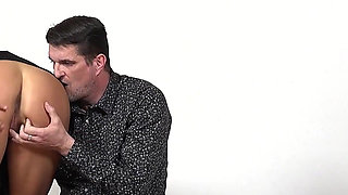 Young unexperienced slut Julia fingered and gaped