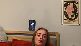 Watch this tattooed goth teen fingers hard herself