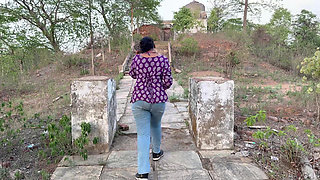 Stranger girl, park me mili I'm lucky boy mane uske maze liye paiso me , Full Hindi Viral Video