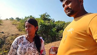 Ladki hmko jangle me mili, vah subah subah gav ke najdiki jangle me bathroom karne aai thi - Indian bhabhi hot xxx movie in Hindi voice.