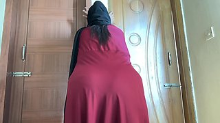 Arabian Muslim BBW Stepsister Fucked by Stepbrother, When Parents Are Not at Home