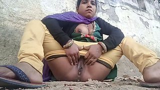 Indian Desi Bhabhi Finger