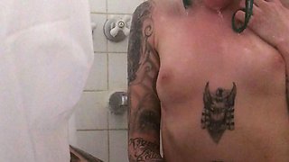 Amateur czech teen in her first toy induced orgasm