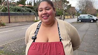 French Big Beautiful Brunette Enchants in Fellatio with Charm