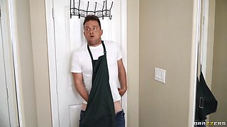 Horny Housewife's Revenge - Part 2 With Van Wylde, Lasirena69, Kayley Gunner - Brazzers