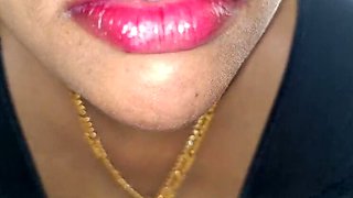 Blue Saree Housewife Cheating with Hot Lips Close Up - Tamil Aunty Homemade 4k