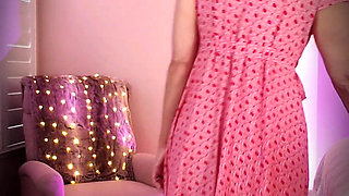 Camgirl Jess Ryan Does Sexy Tease with Flashing