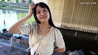 Cute Japanese teen Gives a Tedious Handjob