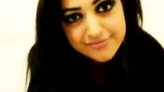 Arab Asian Girl Twerking on Webcam with a Big Booty