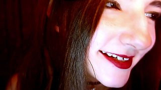 Cute amateur webcam teen girl toying pussy on webcam