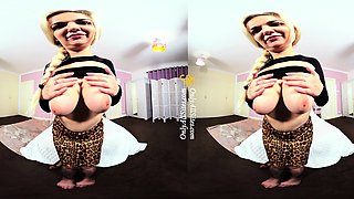 Big boobed Memphis Monroe masturbates in stocking