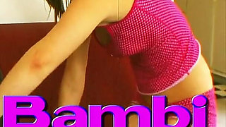 Freche Mädels Tease Ass and Suck Cock Wildly