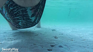 Underwater creampie coz stranger cum inside me on the beach