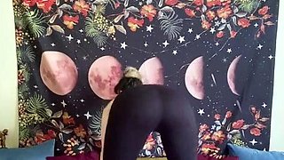 Alex Bishop - Yoga Pants Booty Worship