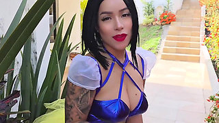 Snow White Anissa Miller woke up and wants a hard cock