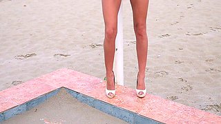 Blonde teen Sierras first erotic masturbation video