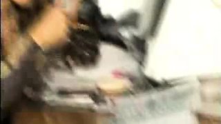 Recepcionista con ganas de polla seduce a su jefe negro