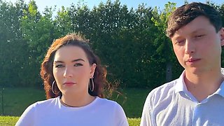 Suzie Sparklez has a pretty ass and she fucks in public