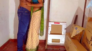 Sri Lanka Amateur Couple Having Sex In The Office Room