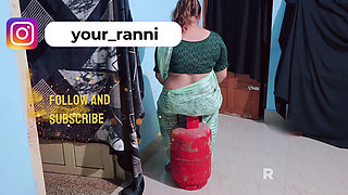 4K Gas Delivery Boy and Lonely Aunty Romance and Sex Secretly at Home