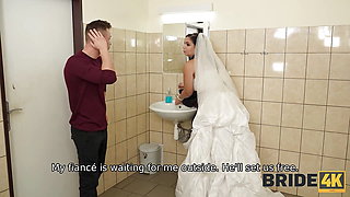 BRIDE4K. Bride remains alone with a stranger in the locked WC and cheats on her groom