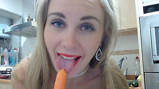 Amateur blonde teen girlfriend toyed and facialized