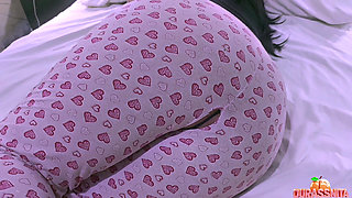 I didn't have another pajamas stepbrother Why are you penetrating me? Don't come inside!