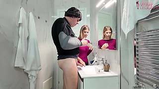 Stepaunt Annoyed by Her Stepnephew's Finds Herself Having to Wank Him with the Excuse of Broken Arms