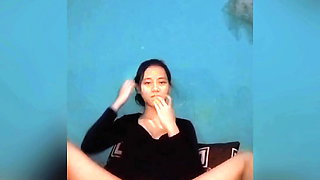 Sexy chick charm with a sexy body