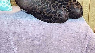 Big boob brunette masturbates on webcam