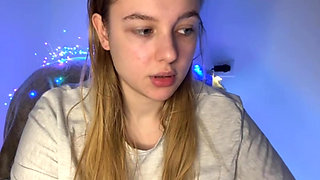 Extreme fingering in a narrow pussy