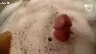 Kissa Sins bath footjob