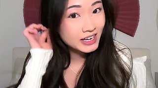 Yemada Slim Babe Moans While Fingering Her Pussy Onlyfans