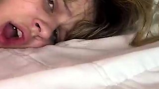 18-YEAR-OLD WHITE GIRL FROM MY COLLEGE LET ME CUM ALL OVER