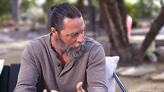 Hot booty babe Bella Rolland sex video