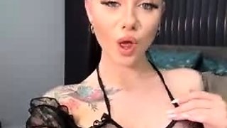 Brunette seductress working her big boobs and hot ass