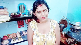 Hot desi indian girl bigg big in the room