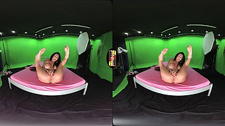 American Curves in a Wild Solo Mature Fantasy