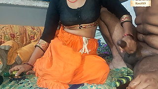 Indian desi hauswaif Rani bhabhi ki chudayi devar ne bhabhi ko ghodi bana ke choda