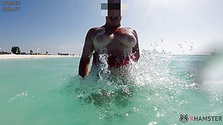 Slow motion boobs flashing in the sea - Amateur Russian couple