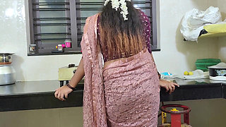 Saree Hip Press Navel Romance