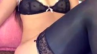 Cute amateur webcam teen girl toying pussy on webcam