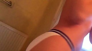 Hot amateur blonde pregnant toying her pussy solo