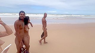 Fui Com Minha Amiga Da A Bucetinha Em Uma Praia De Nudismo Para Os Pirocudos 12 Min