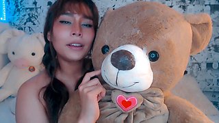 Blonde amateur gives webcam show with toys