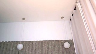 Cute amateur webcam teen girl toying pussy on webcam