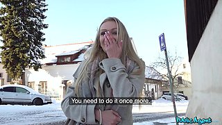 Amber Jayne's Wild Passion in Public Naughty Ride