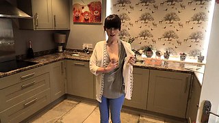 Brunette Solo Webcam Masturbation