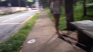 Masturbacao Arriscada No Ponto De Onibus Ao Lado Da Gostosa!