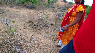 Aaj mer mere sath bahar outdoor me bathroom karne aai thi subah subah jangle me mera mood ban gaya aaur uski gand mar di - bhabh